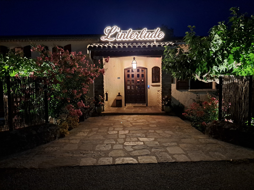 间歇酒店