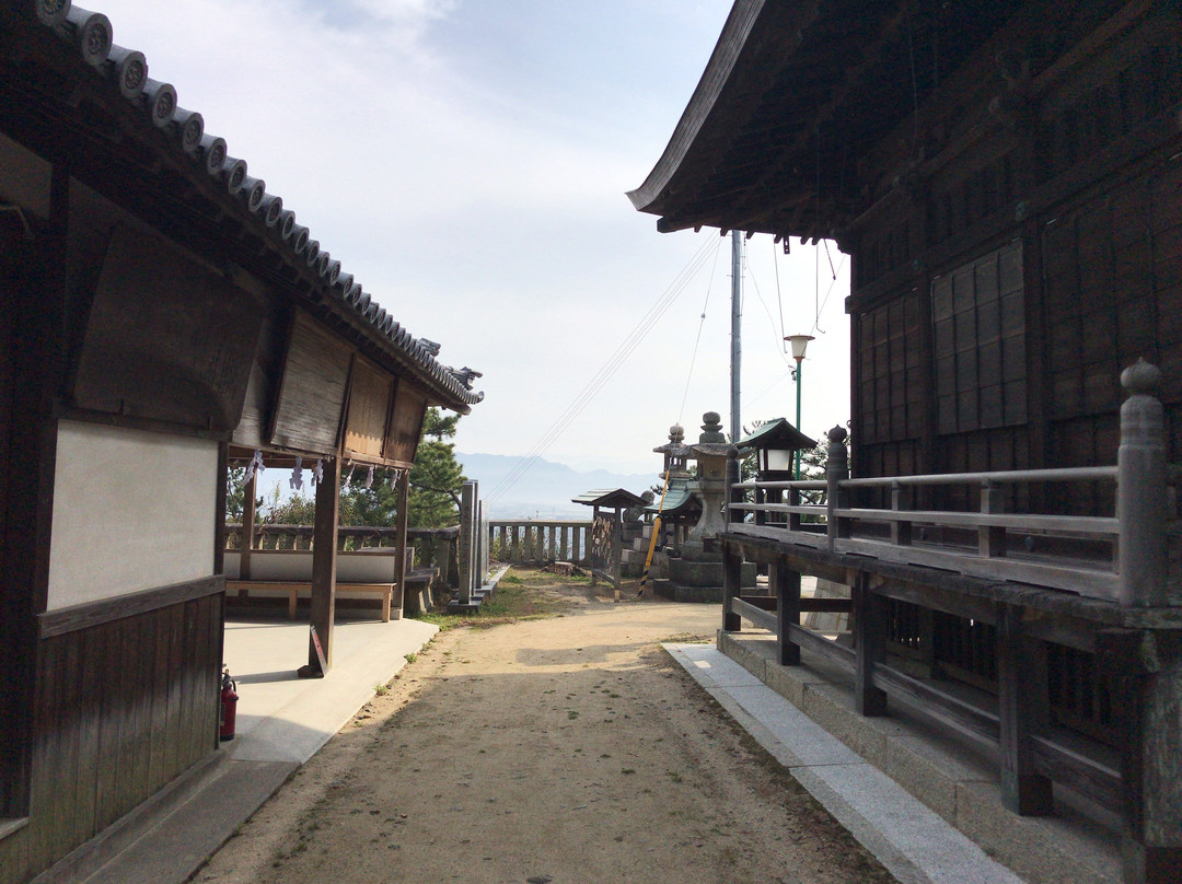 Kotohiki Hachimangu Shrine景点图片