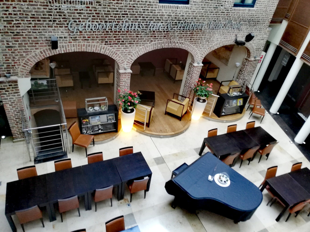 范艾克酒店主图