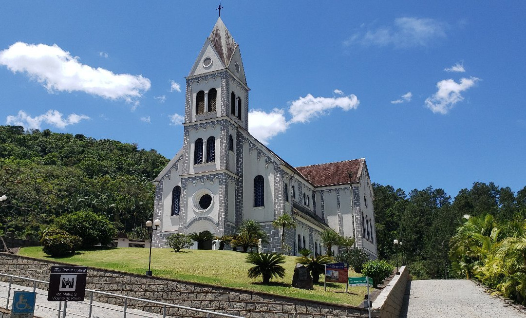 Igreja Matriz São Vicente De Paulo-Luiz Alves必去景点