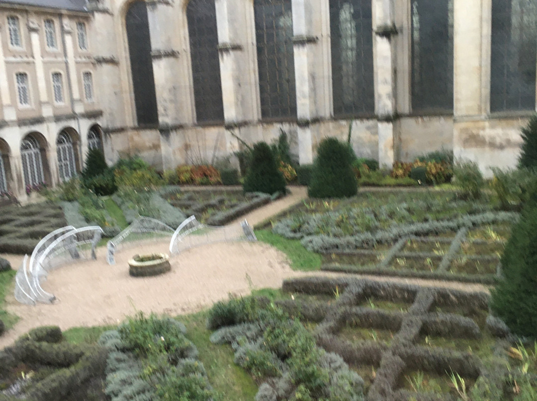 Abbaye des Premontres-蓬塔穆松必去景点