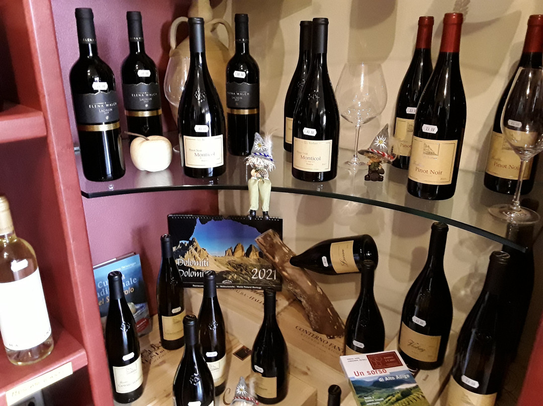 Enoteca 2 Calici-蒙福特-达尔巴必去景点