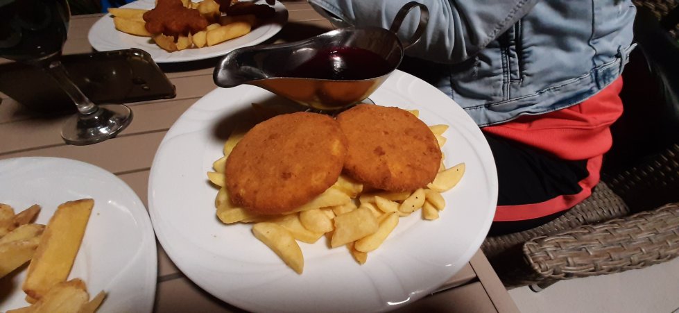 Fuzfa Hotel es Pihenopark-餐饮