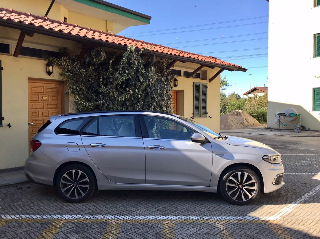 费埃拉洛酒店主图