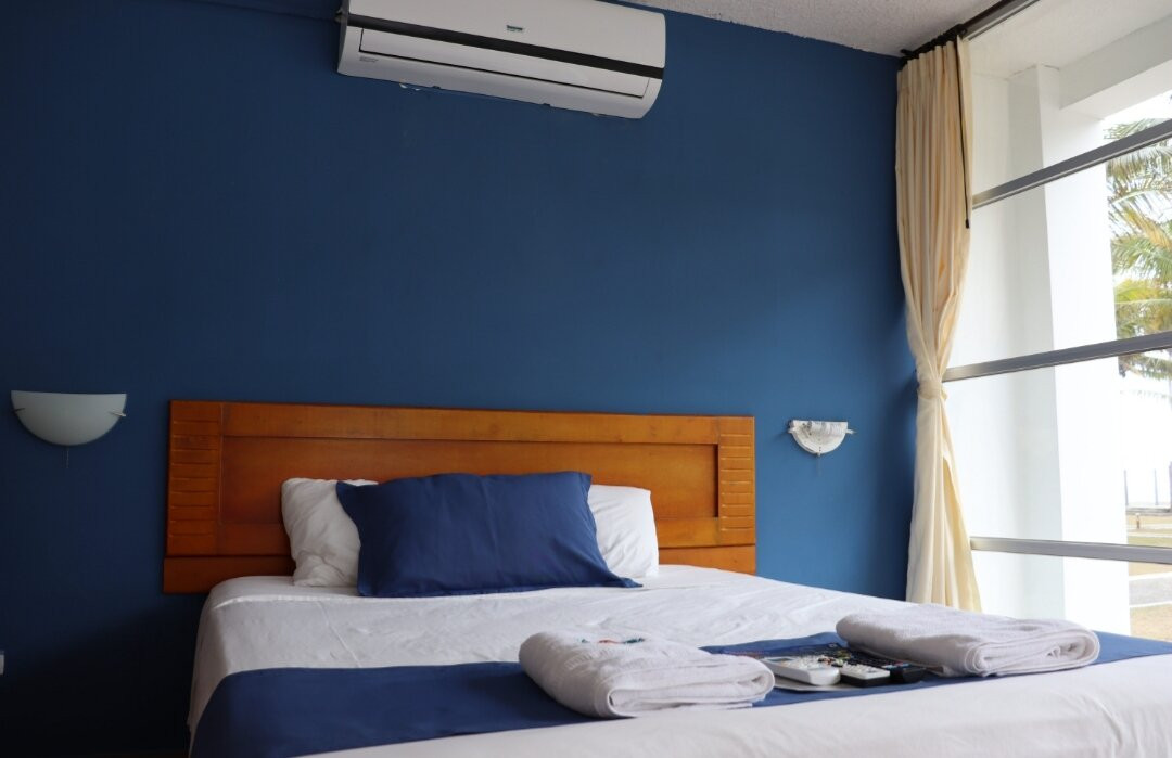 Playa Cristal Hotel主图