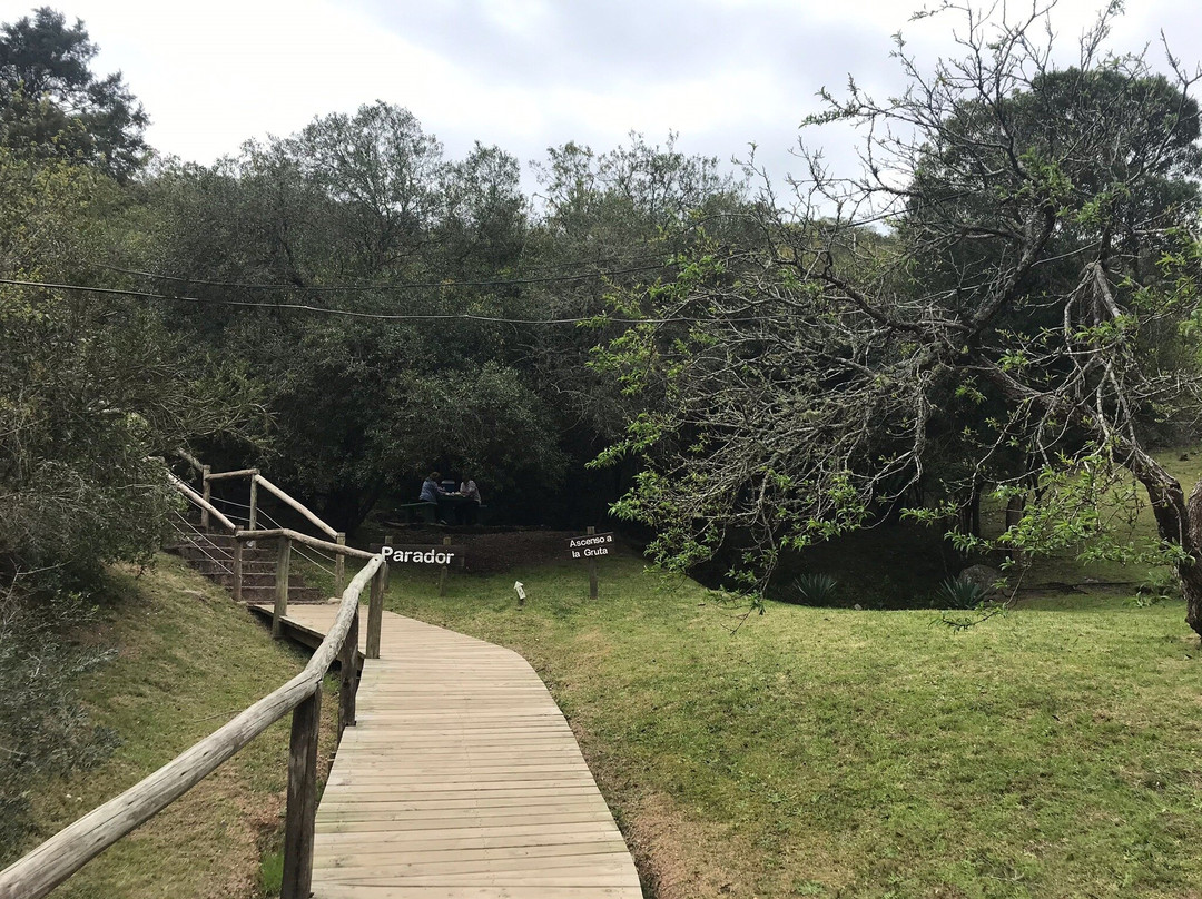 Grutas de Salamanca-Aigua必去景点