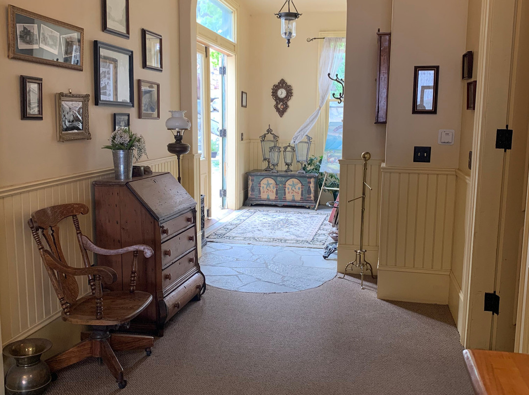 Tahoe House Hotel主图