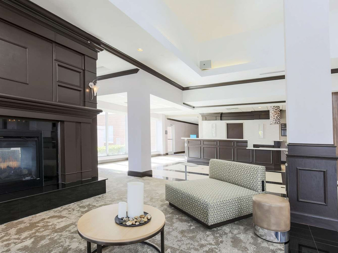 诺曼希尔顿花园酒店主图