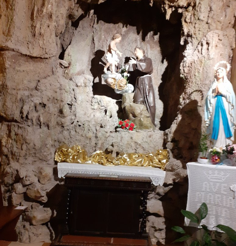 Santuario Santa Maria in Aula Regia-科马基奥必去景点