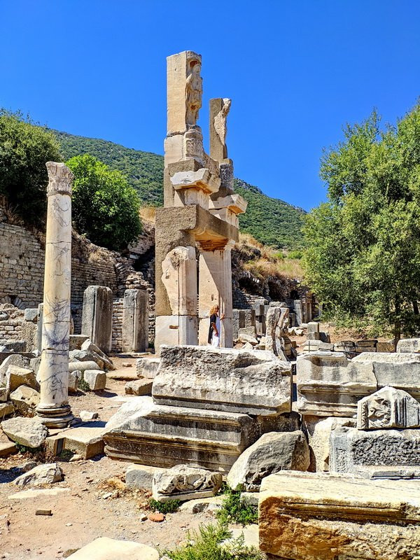 Temple of Domitian景点图片