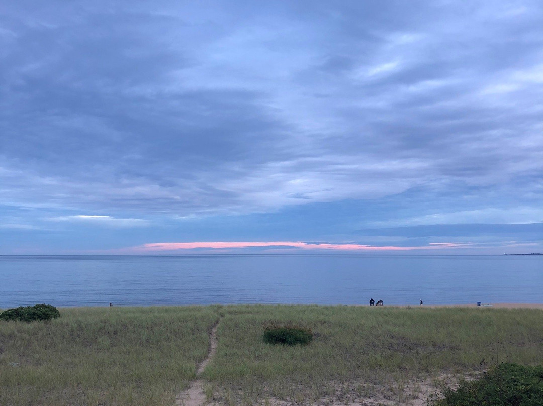 Friendship Oceanfront Suites主图