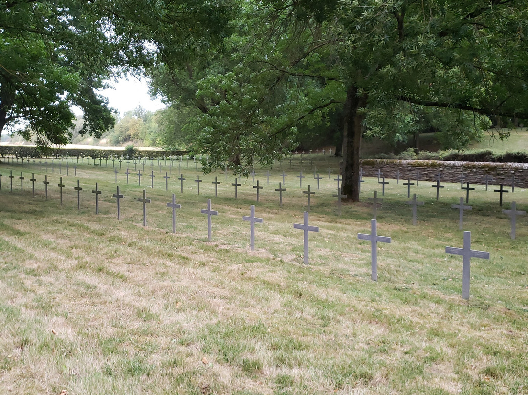 German War Cemetery Saint-Laurent-Blangy景点图片
