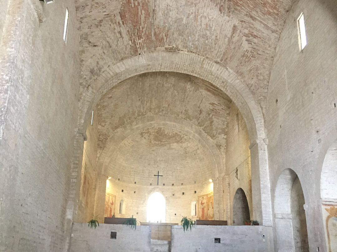 Abbazia San Vincenzo al Furlo-Acqualagna必去景点