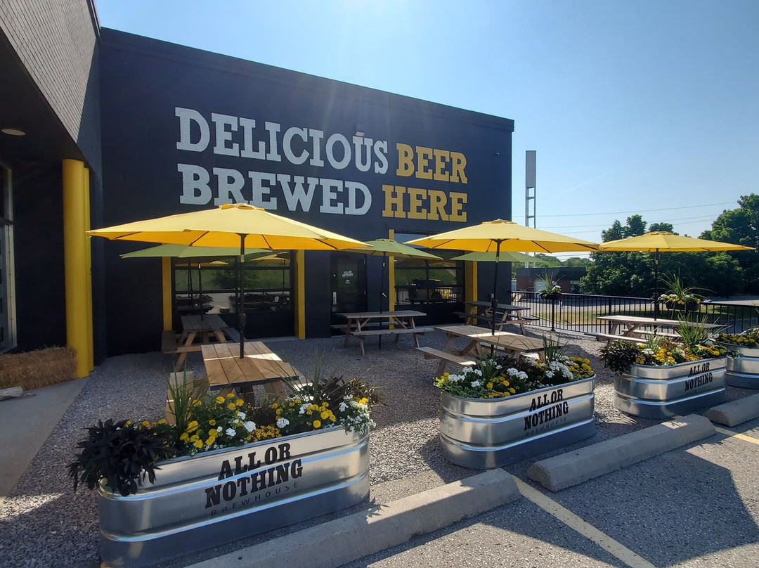 All or Nothing Brewhouse & Distillery景点图片