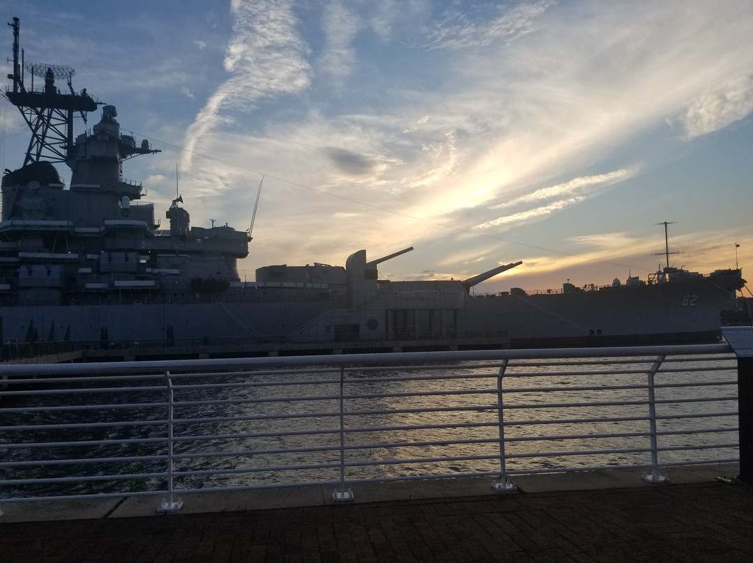 Ulysses Wiggins Waterfront Park景点图片