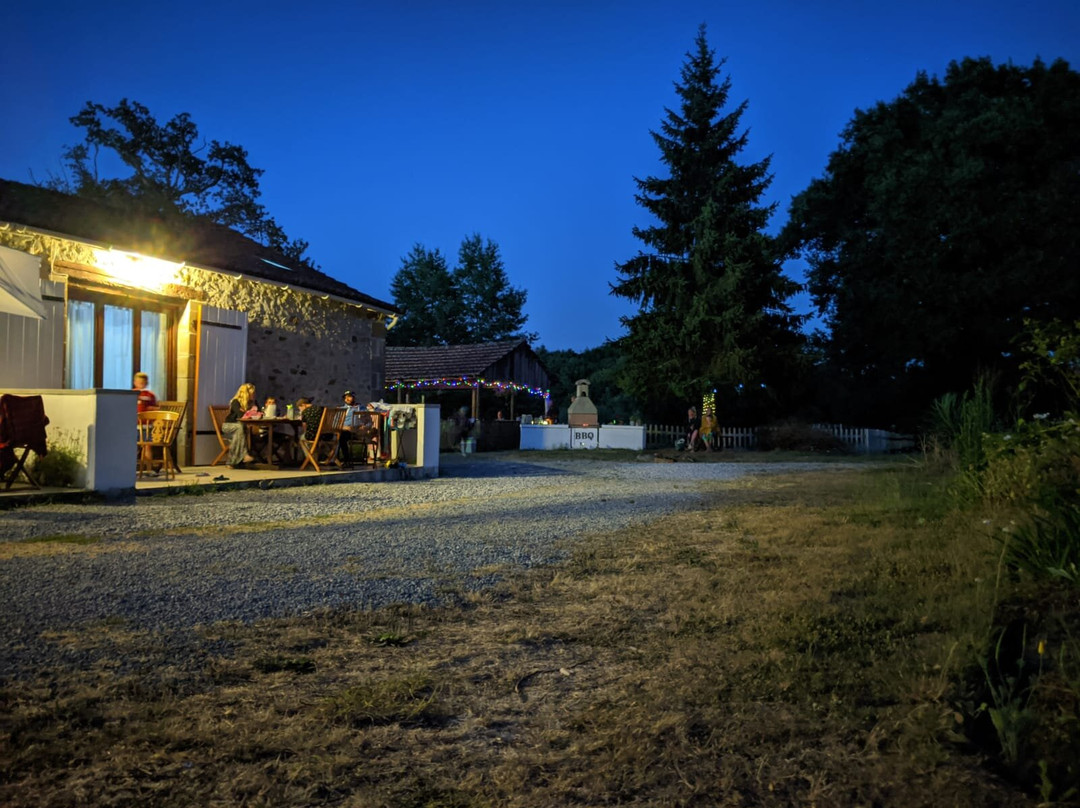 Fonclaire Holidays主图