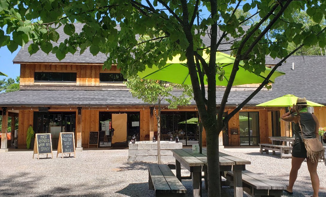 Hop Lot Brewing Company景点图片