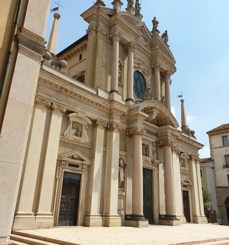 Chiesa di San Giovanni Battista-布斯托-阿西齐奥必去景点