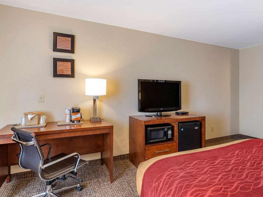 Comfort Inn & Suites Klamath Falls主图