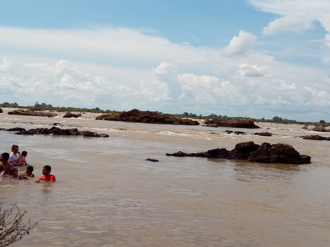 Preah Nimith Waterfall景点图片