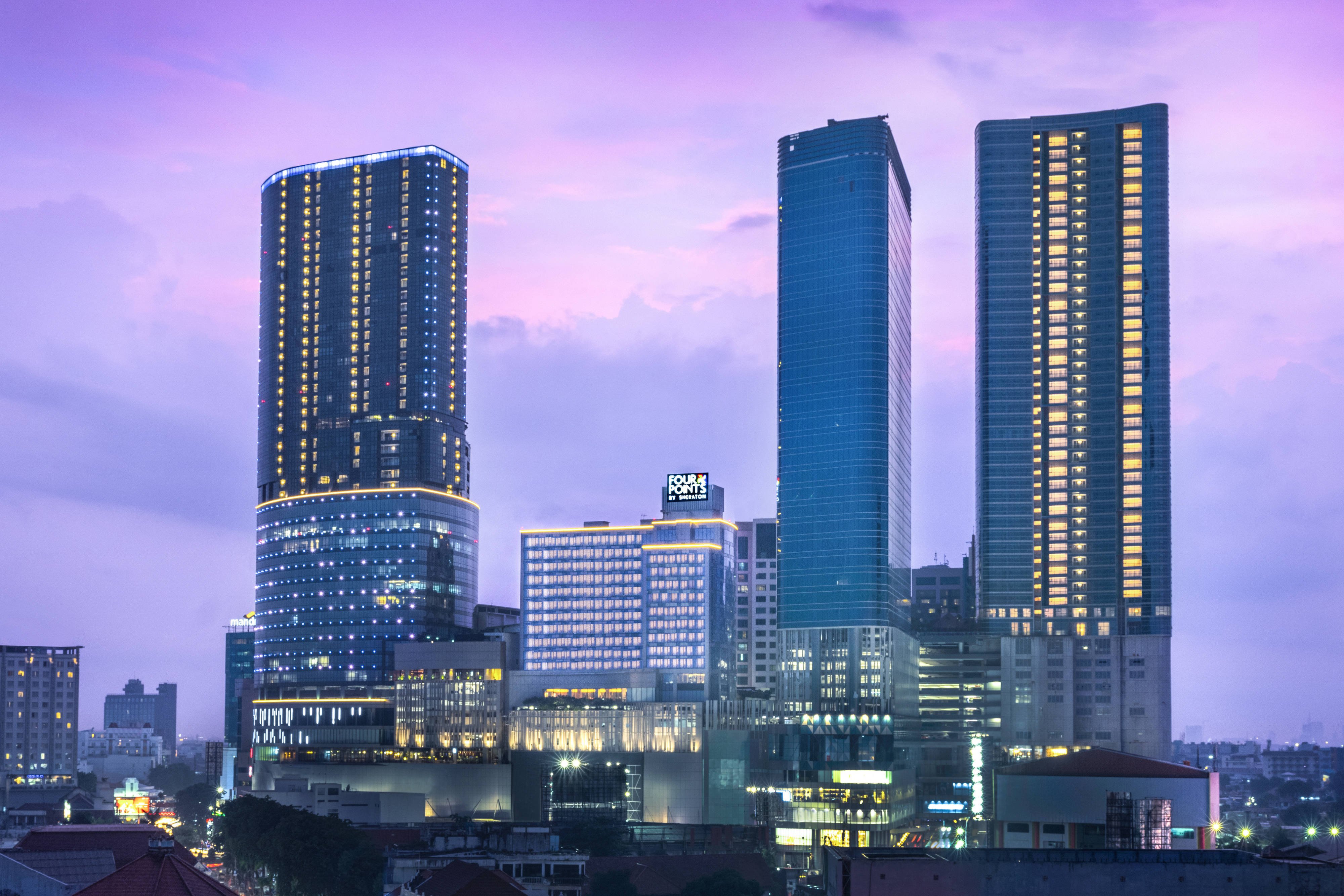 Four Points By Sheraton Surabaya, Tunjungan Plaza-官方