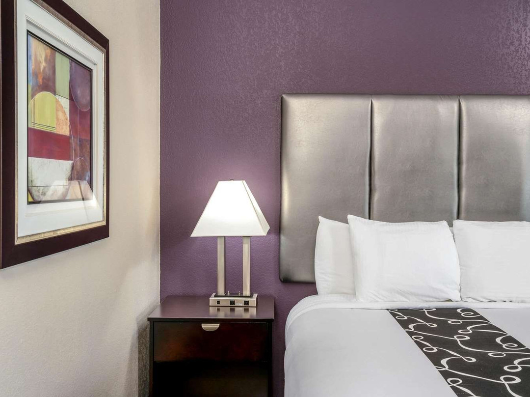 La Quinta Inn & Suites by Wyndham Canton MS主图