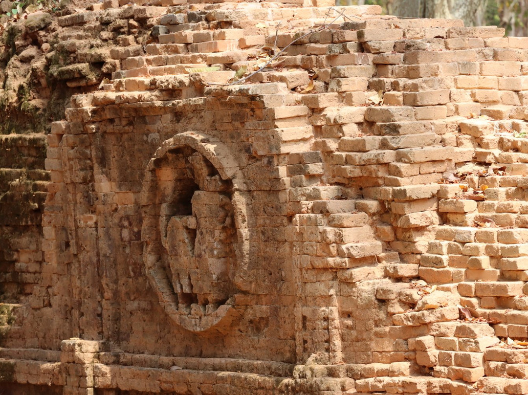 Prasat Yeai Poeun-磅同必去景点