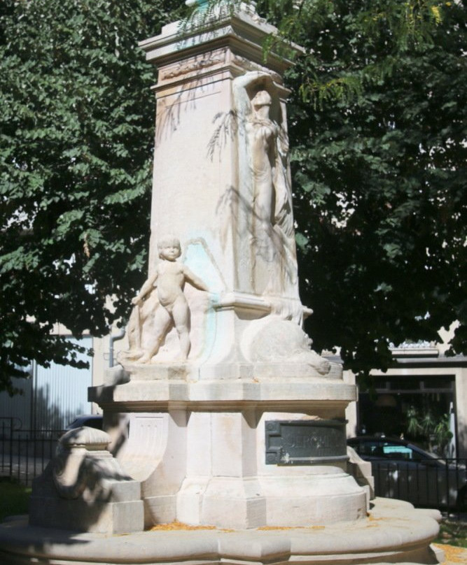 Monument à Joseph Jérôme de Lalande景点图片