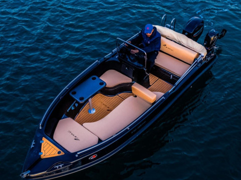 Santorini Boat Rental -License Free--圣托里尼必去景点