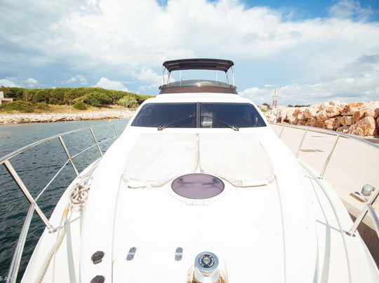 Rio Frio Charter Yacht-莱夫卡扎必去景点