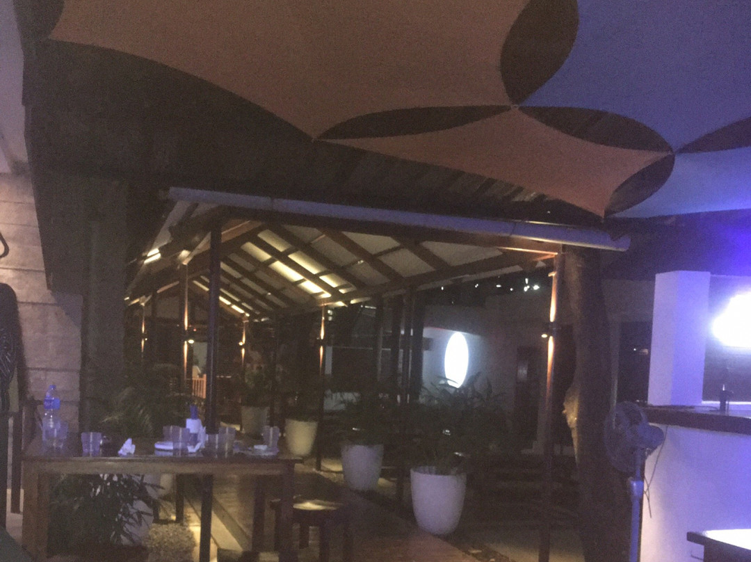 SinQ Night Club-坎多林必去景点