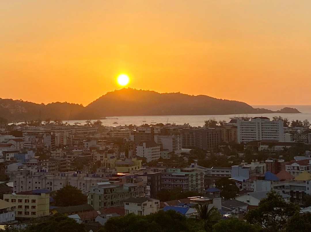 安逸普吉岛芭东酒店主图