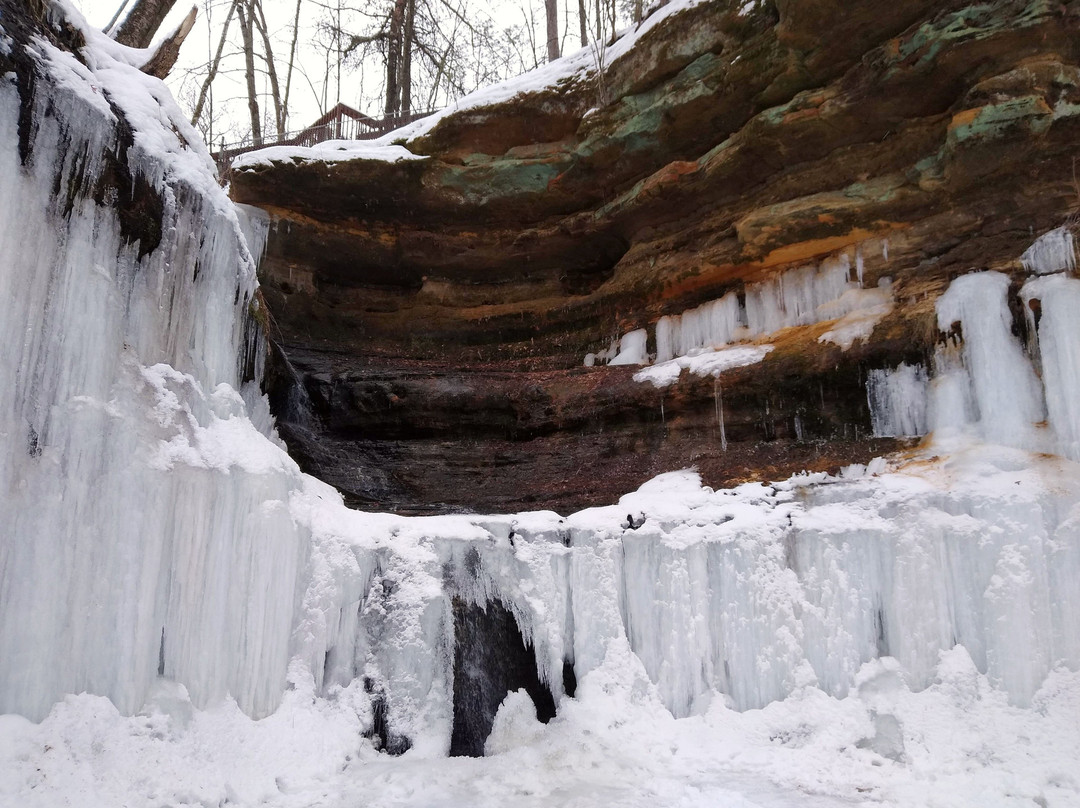 Devil's Punchbowl Preserve景点图片