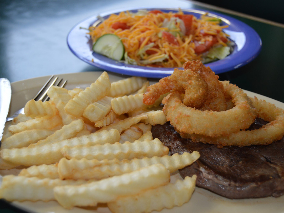 Gate City餐馆和美食-Campus Drive-In