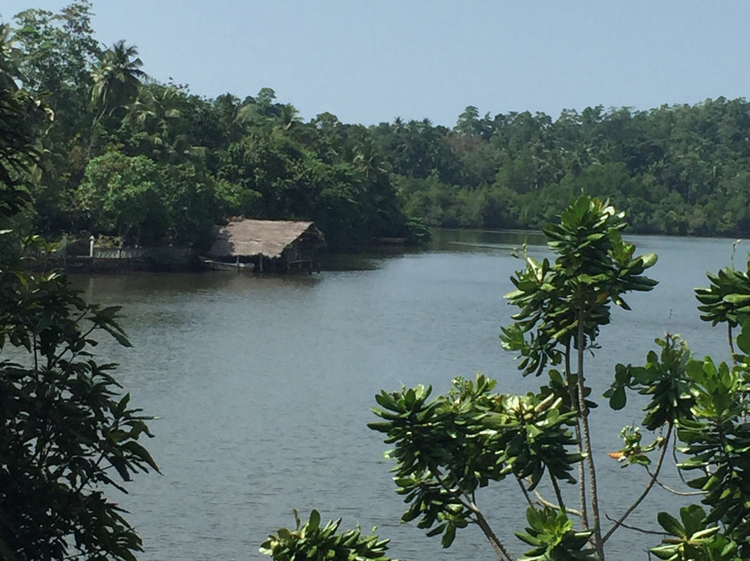 卡拉邦戈湖度假酒店主图