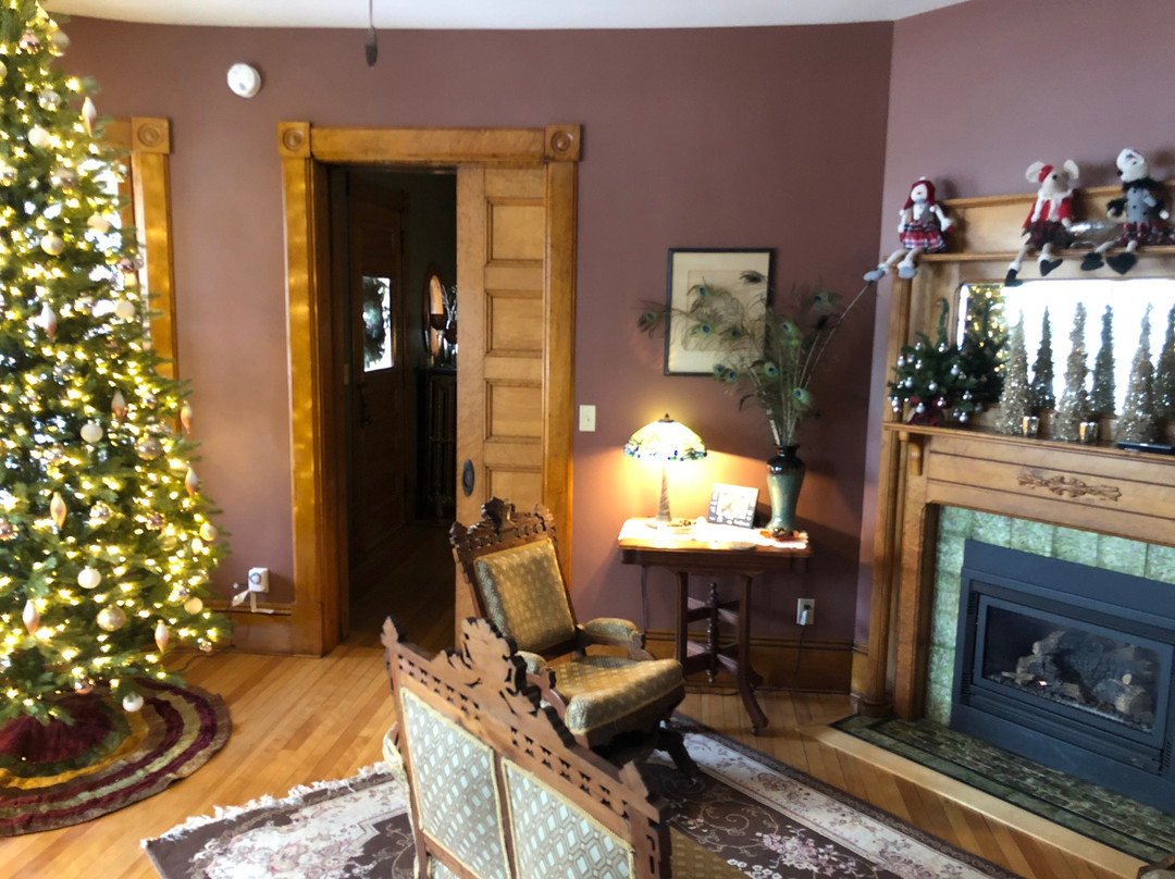 Reynold's House Inn主图