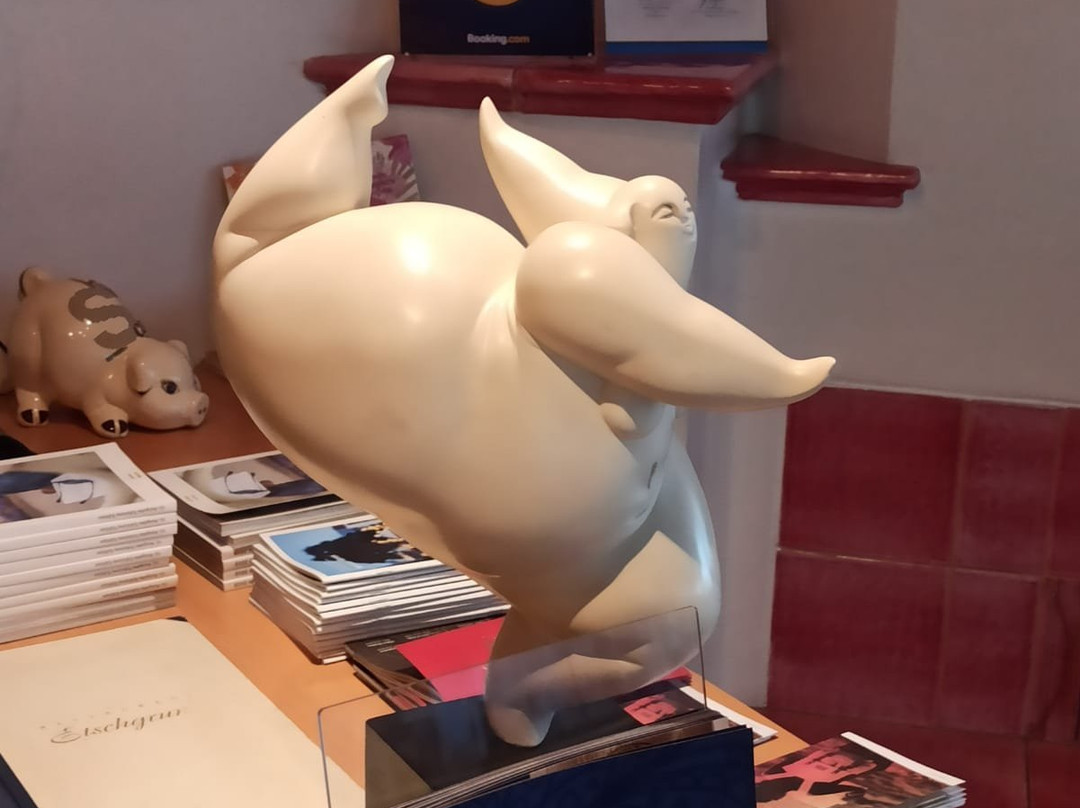 伽尼岗特酒店主图