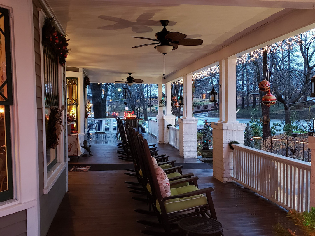 The Charleston Inn主图