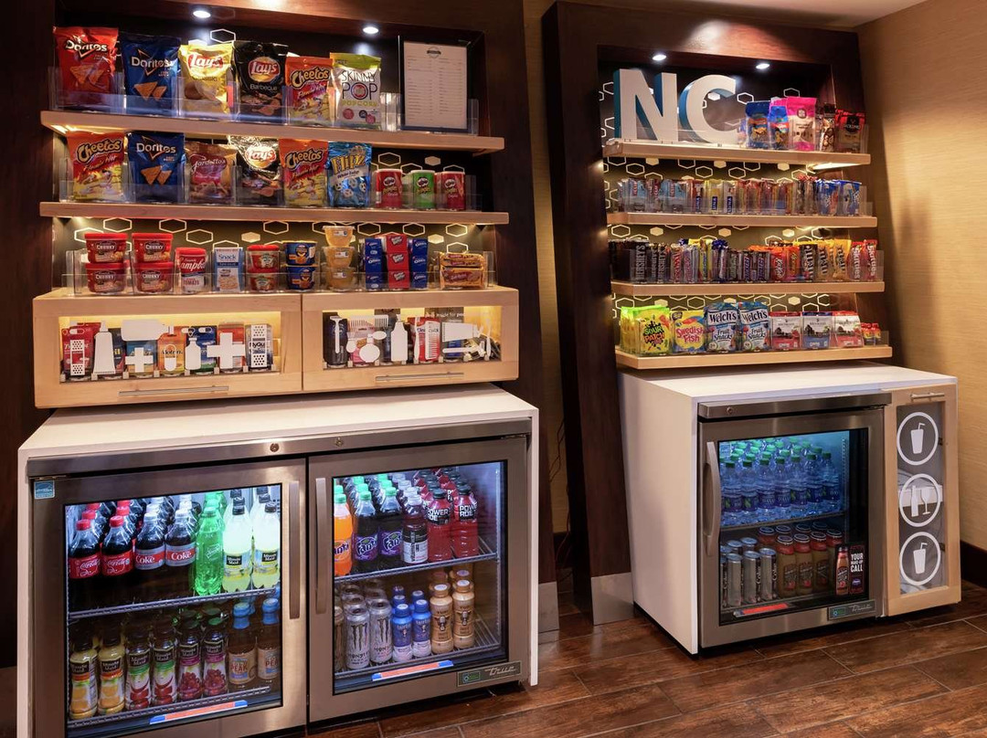 格林斯博罗机场希尔顿恒庭酒店主图