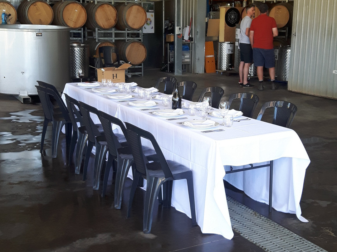 Hayes Family Wines景点图片