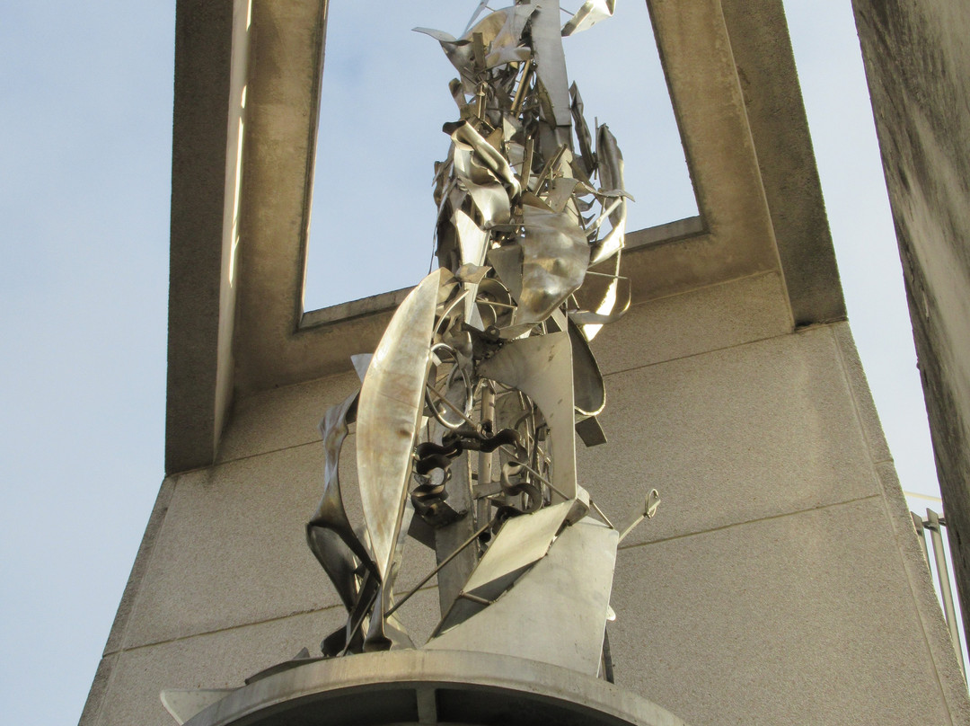 La Flamme de la Connaissance-Les Lilas必去景点