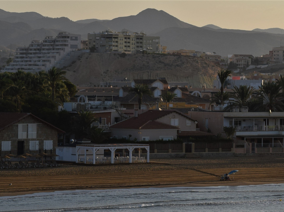 Playa de la Reya景点图片