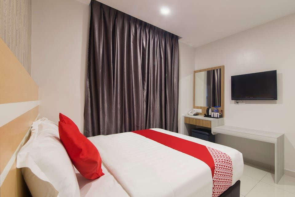 B&L Hotel by Oyo Rooms主图