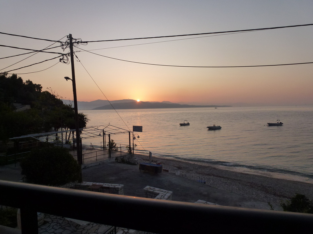 Kaminaki Beach-Nissaki必去景点