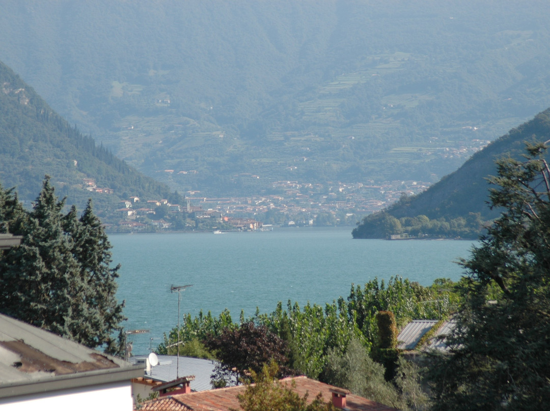 International Hotel主图