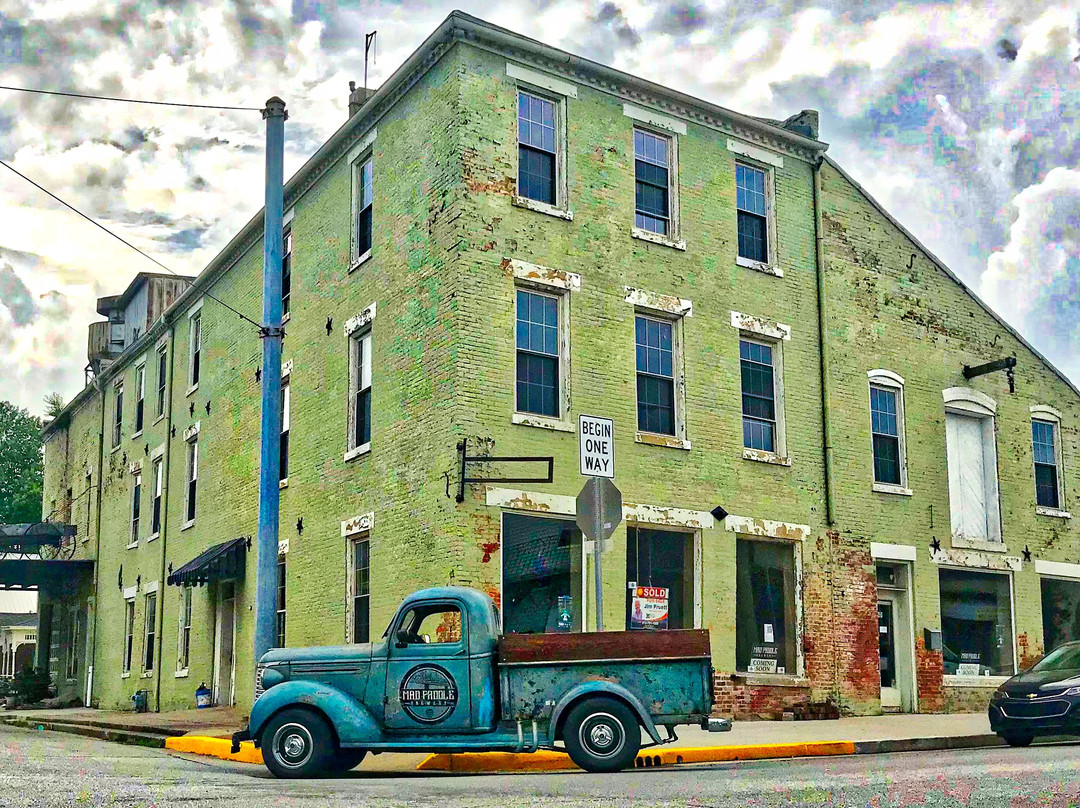 Mad Paddle Brewstillery