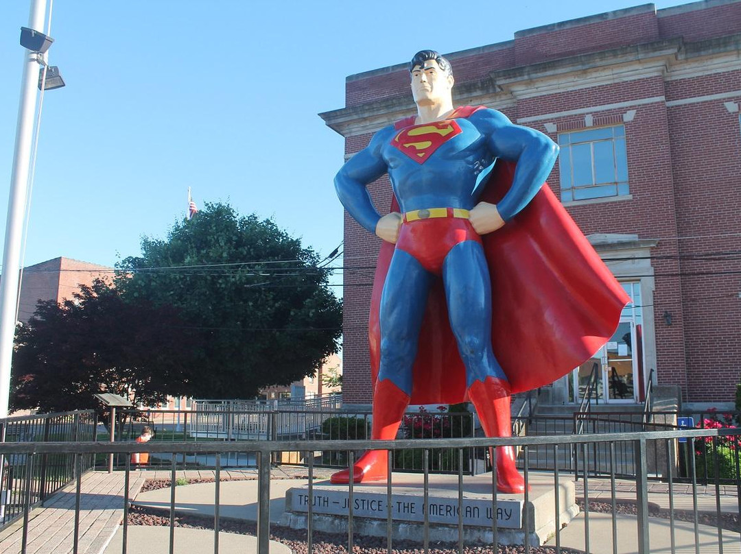 Superman Statue景点图片
