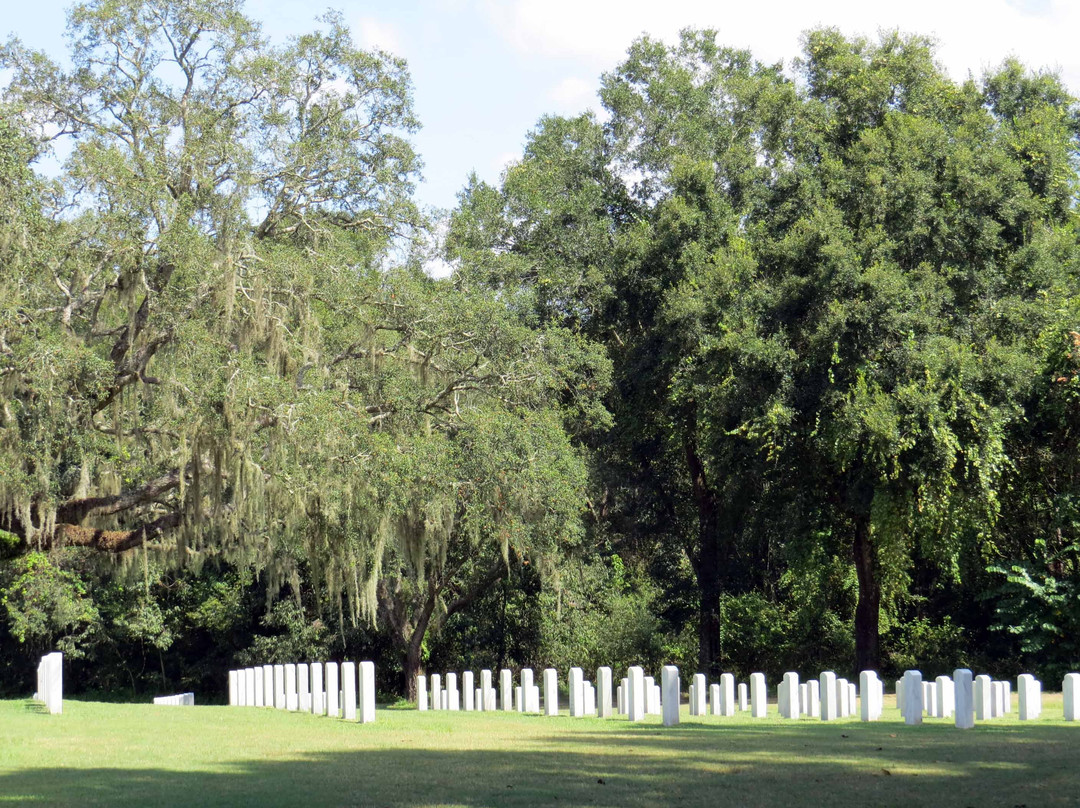 Florida National Cemetery景点图片