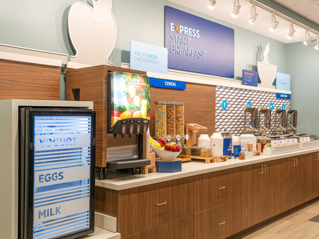 Holiday Inn Express & Suites Cincinnati Ne - Redbank Road By IHG主图