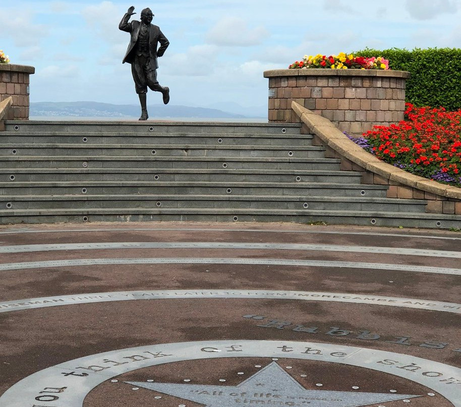 Eric Morecambe Statue景点图片